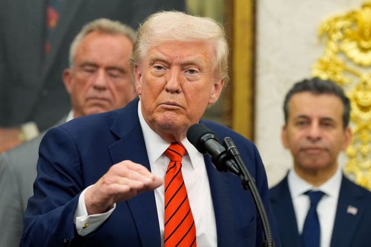 Tramp odobrio 500% carine zemljama koje kupuju naftu od Rusije