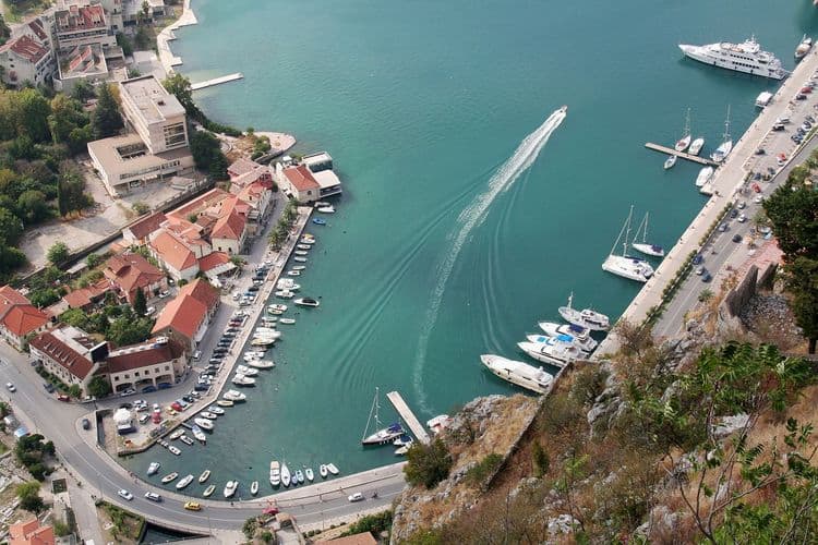 Turci na vrhu po odlivu kapitala iz Crne Gore, ali TurkCham umiruje javnost