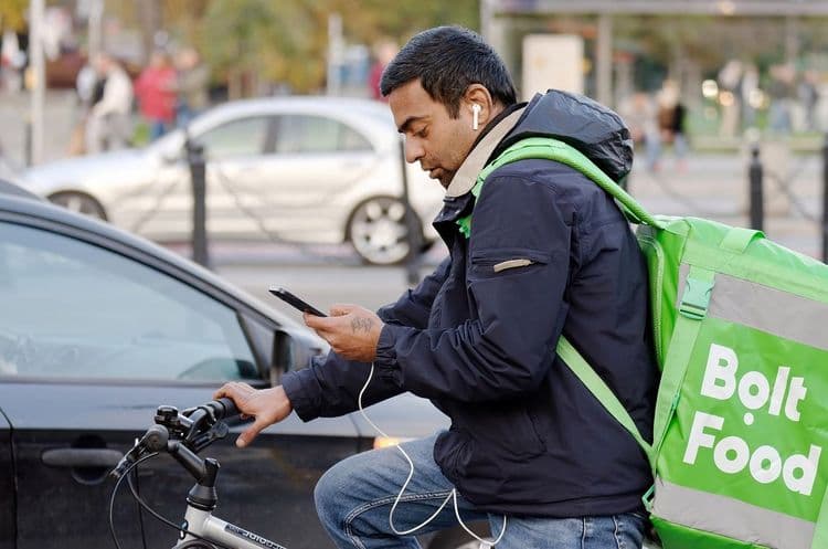 Služba za dostavu hrane "Delivero" optužena za eksploataciju svojih radnika