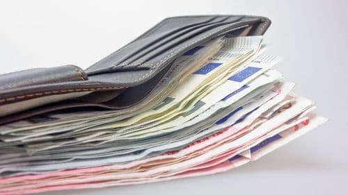 Od danas: Veće državne plate i minimalac, viši računi za struju maloj privredi i građanima